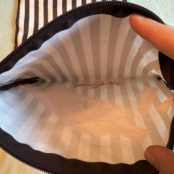 Henri Bendel Striped Travel Pouch Set - Picture 6 of 9
